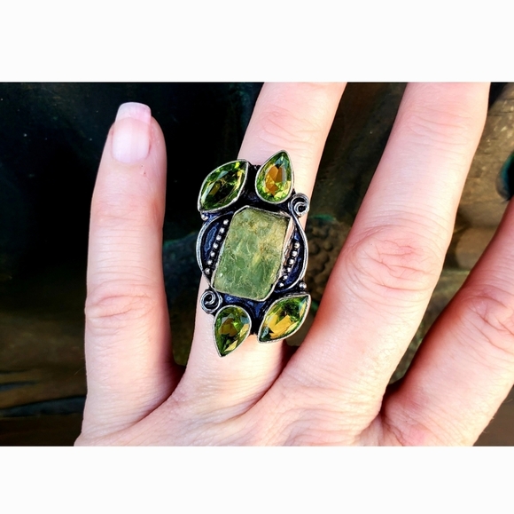 New Rough Green Kyanite & Peridot 925 Silver Ring. - Picture 3 of 14